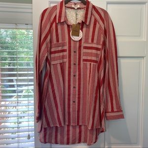 NWT Women’s Tunic/Button Down